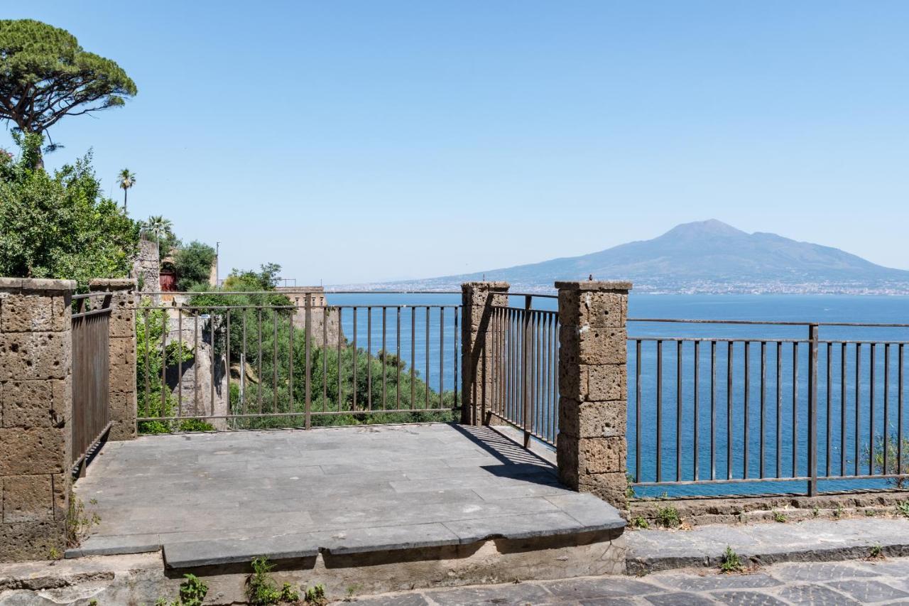 Casa Resilienza Vico Equense - 5 Min Dal Mareアパートメント エクステリア 写真