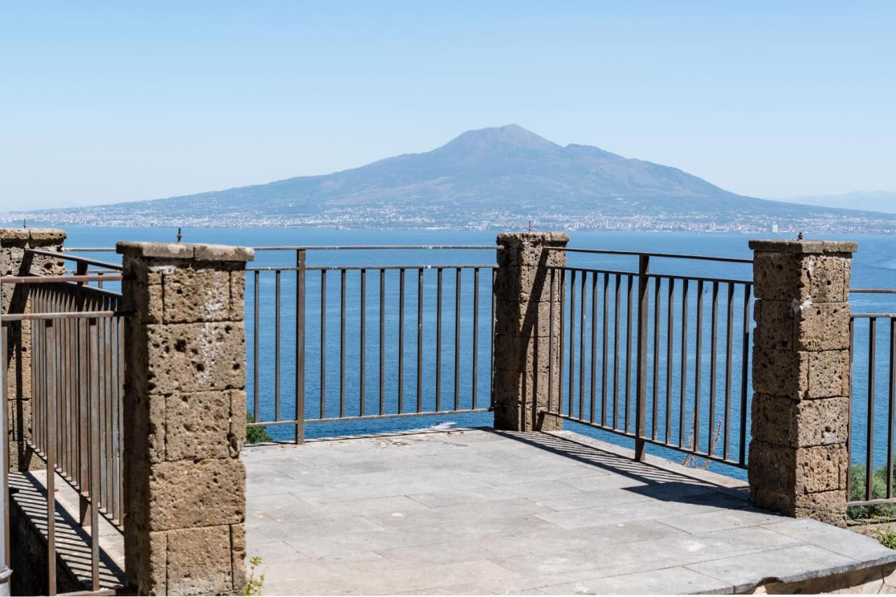 Casa Resilienza Vico Equense - 5 Min Dal Mareアパートメント エクステリア 写真